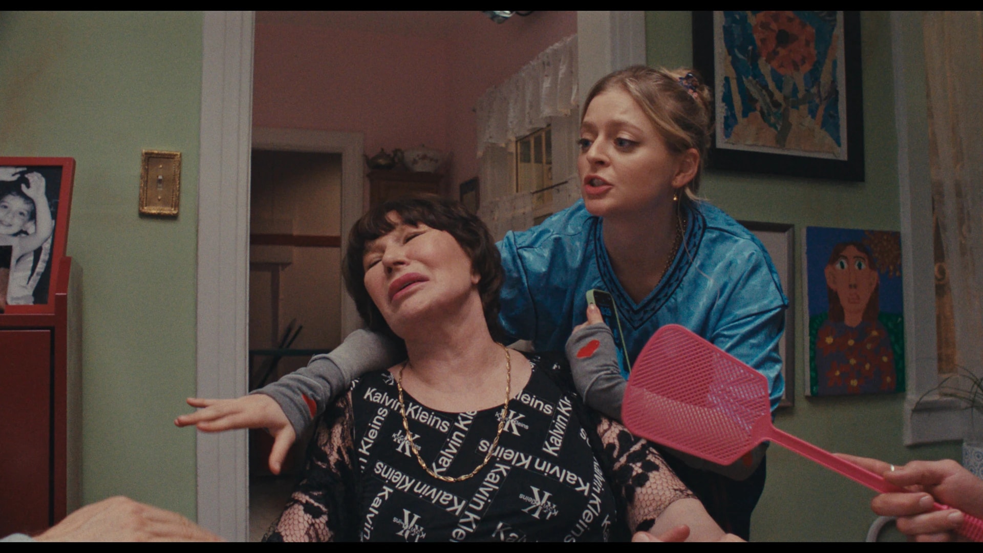 Anna Baryshnikov and Galina Jovovich in Idiotka
